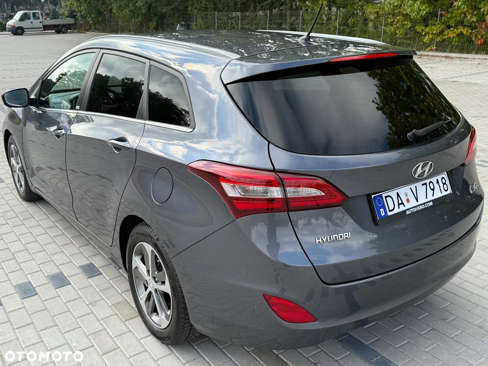 Hyundai i30 1.4 Passion - 2