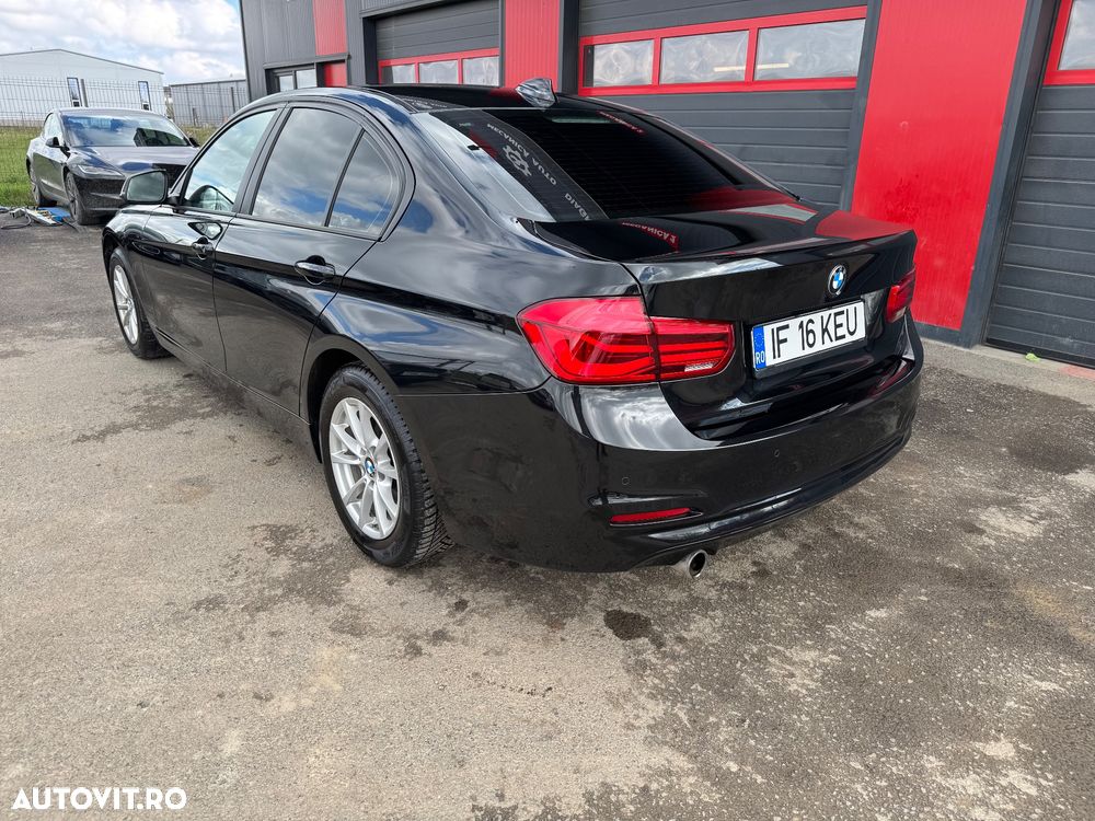 BMW Seria 3 318i Sport Line - 11