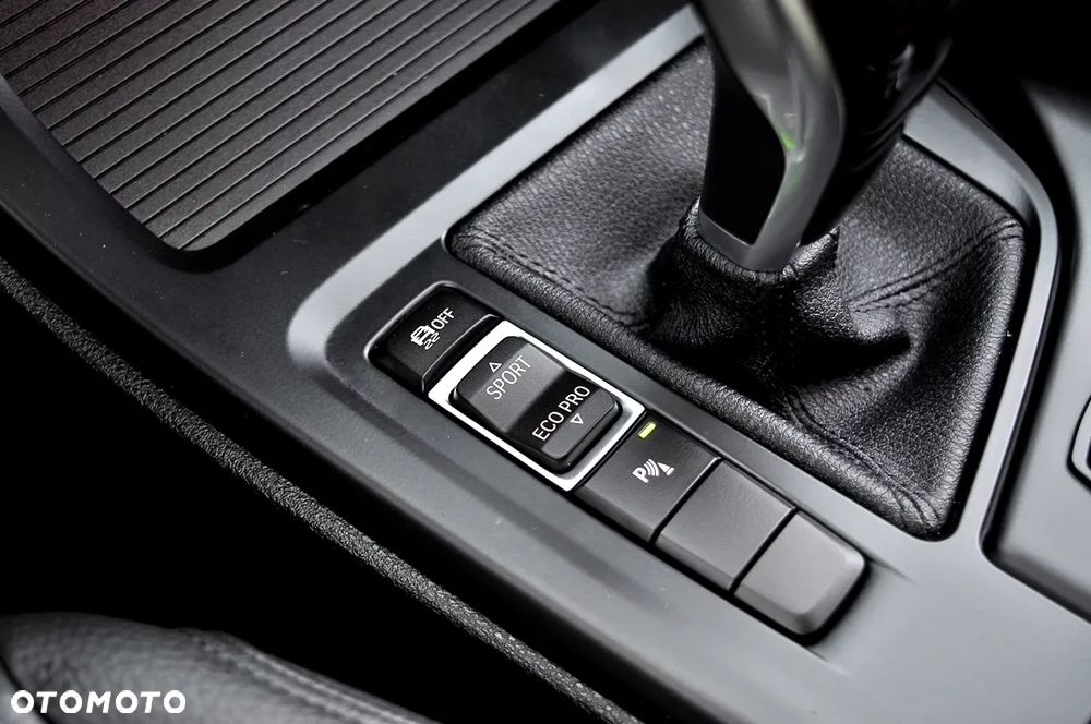 BMW X1 sDrive18d Business Edition - 30