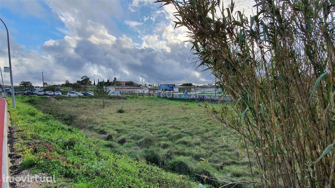 Terreno à venda em Cacém e São Marcos, Sintra - 8800m² - Grande imagem: 4/7