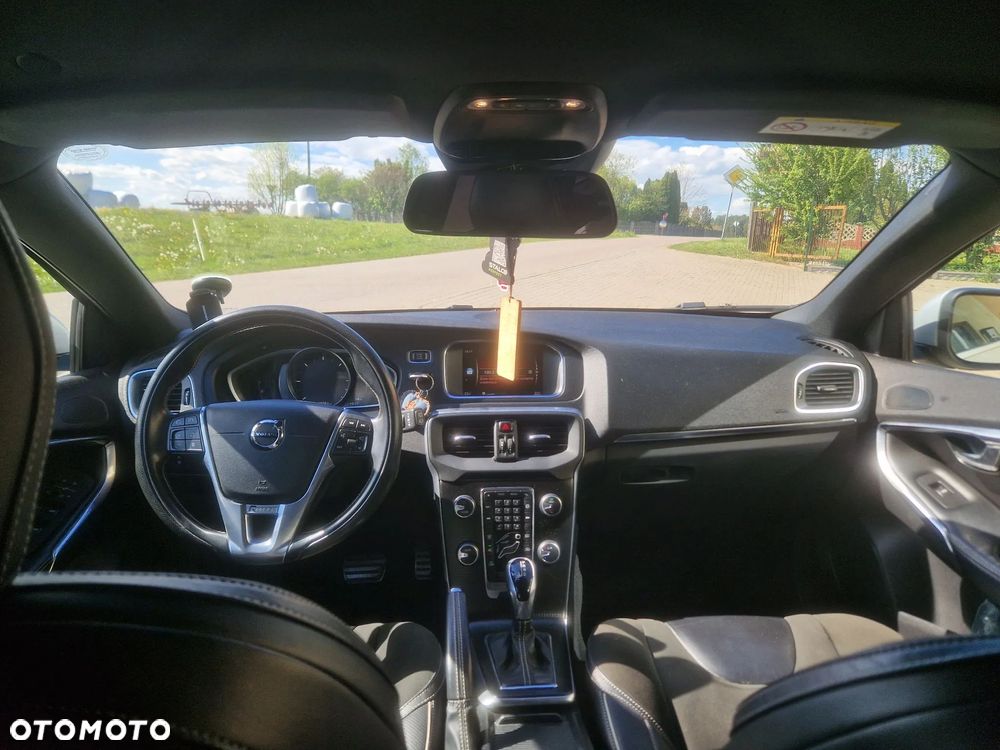 Volvo V40 D3 Geartronic RDesign - 3