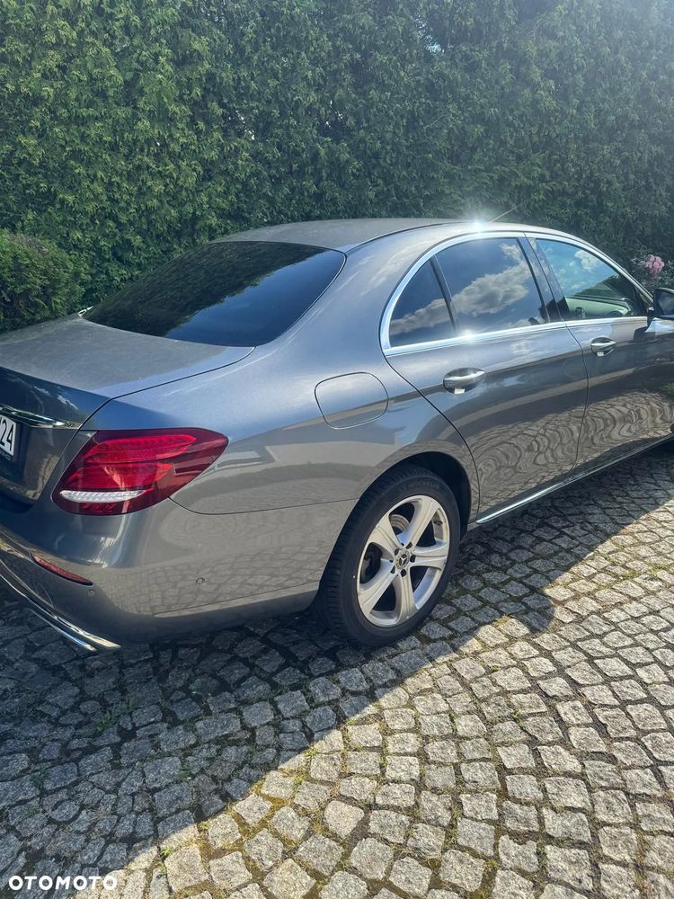 Mercedes-Benz Klasa E 220 d 4-Matic 9G-TRONIC - 6
