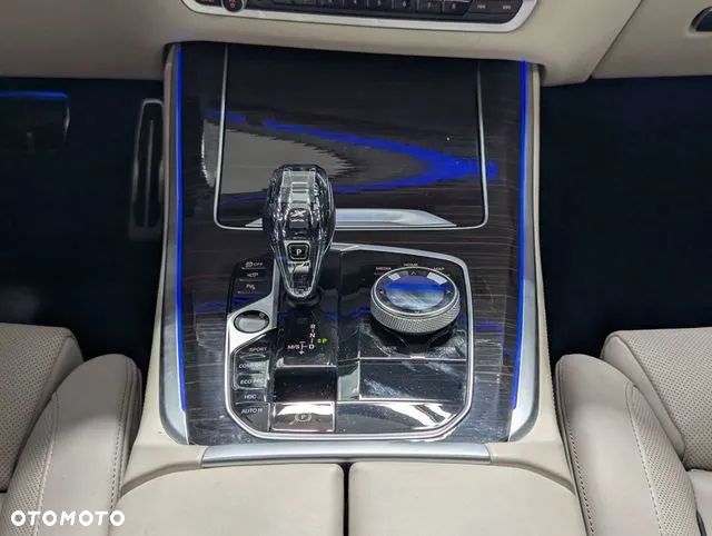 BMW X5 xDrive40i xLine - 17