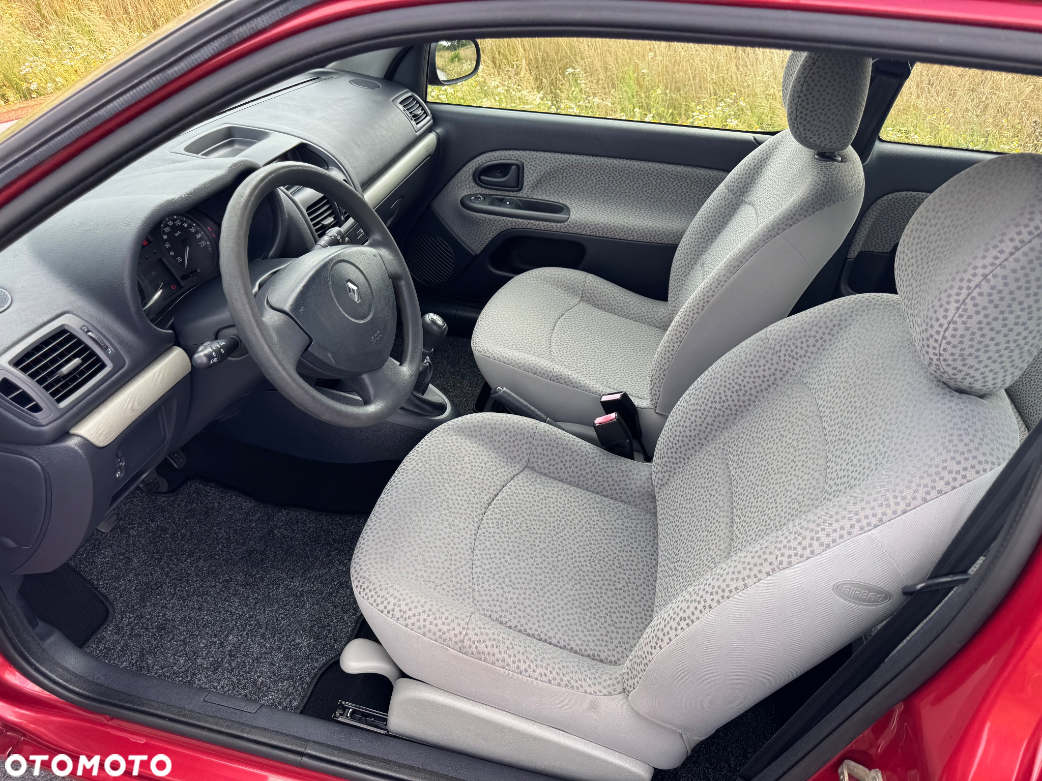 Renault Clio 1.2 16V Campus Authentique - 17