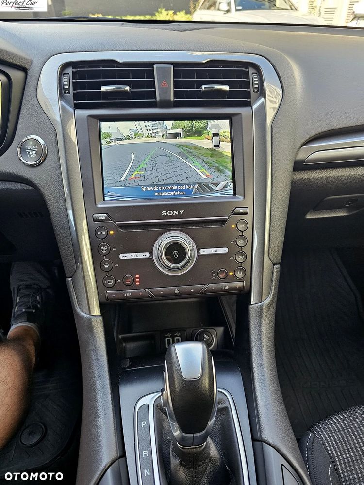 Ford Mondeo 2.0 Hybrid Titanium - 16