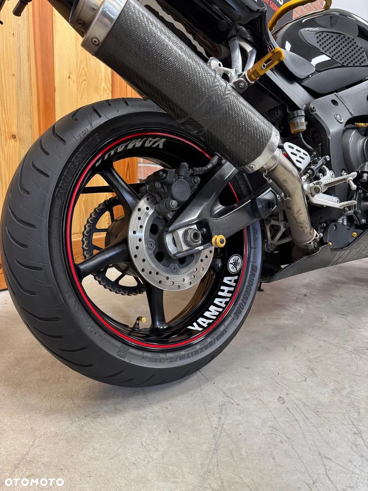 Yamaha R6 - 5