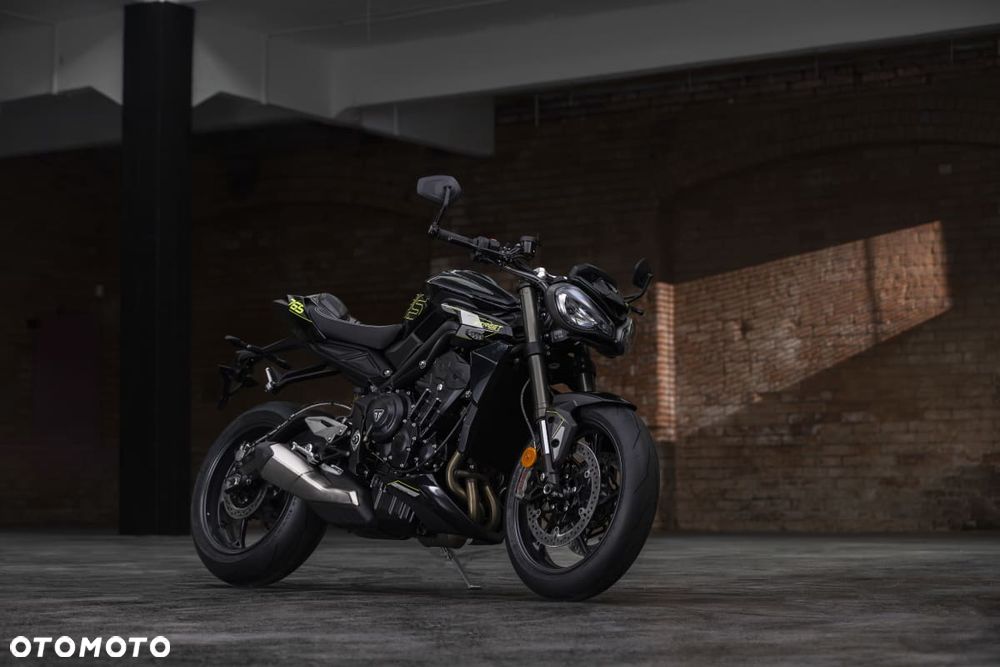 Triumph Street Triple - 6
