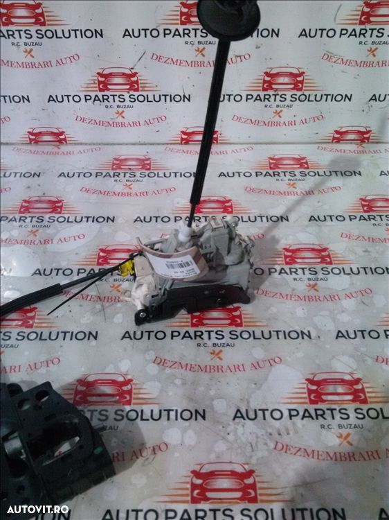 broasca usa dreapta spate audi a4 b8 - 1