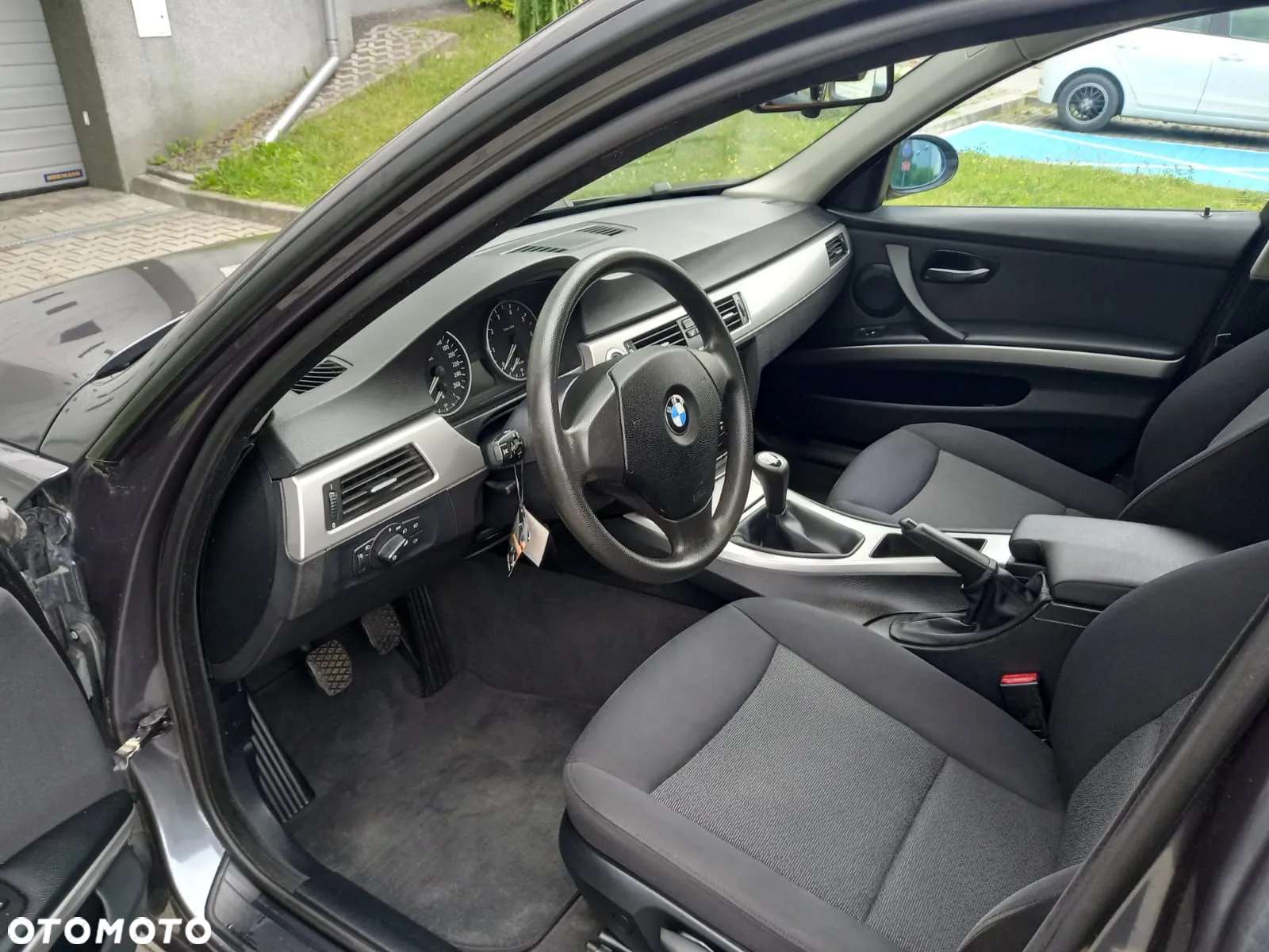 BMW Seria 3 318i - 15