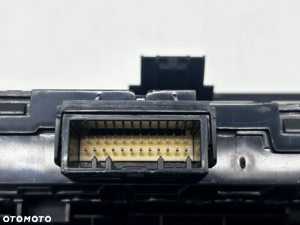 panel przycisków / przełączników renault trafic iii 283e81404r - 7