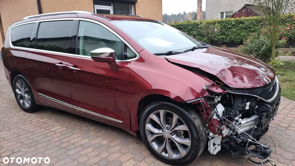 Chrysler Pacifica - 15