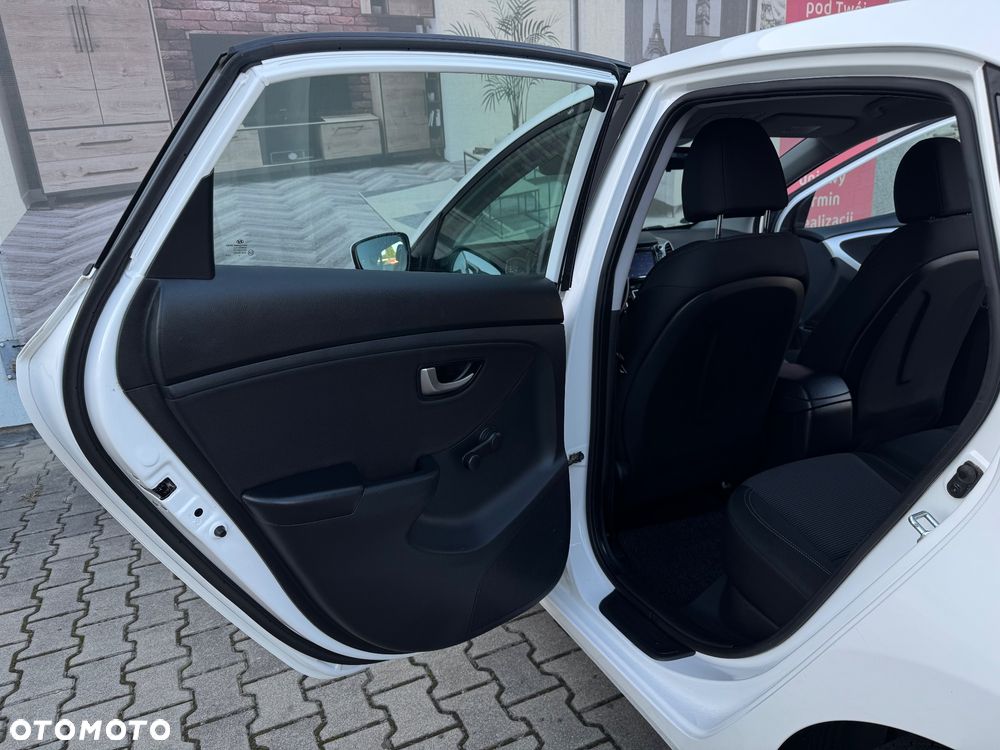 Hyundai i30 - 21