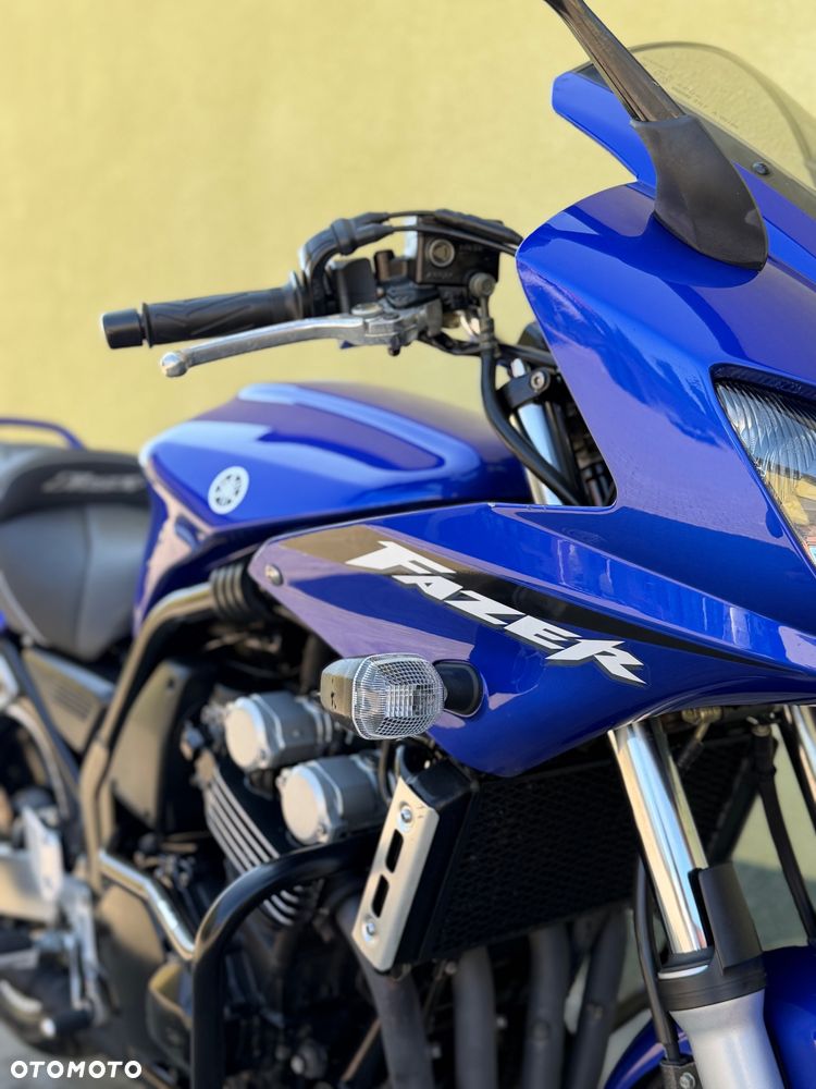 Yamaha FZS - 4