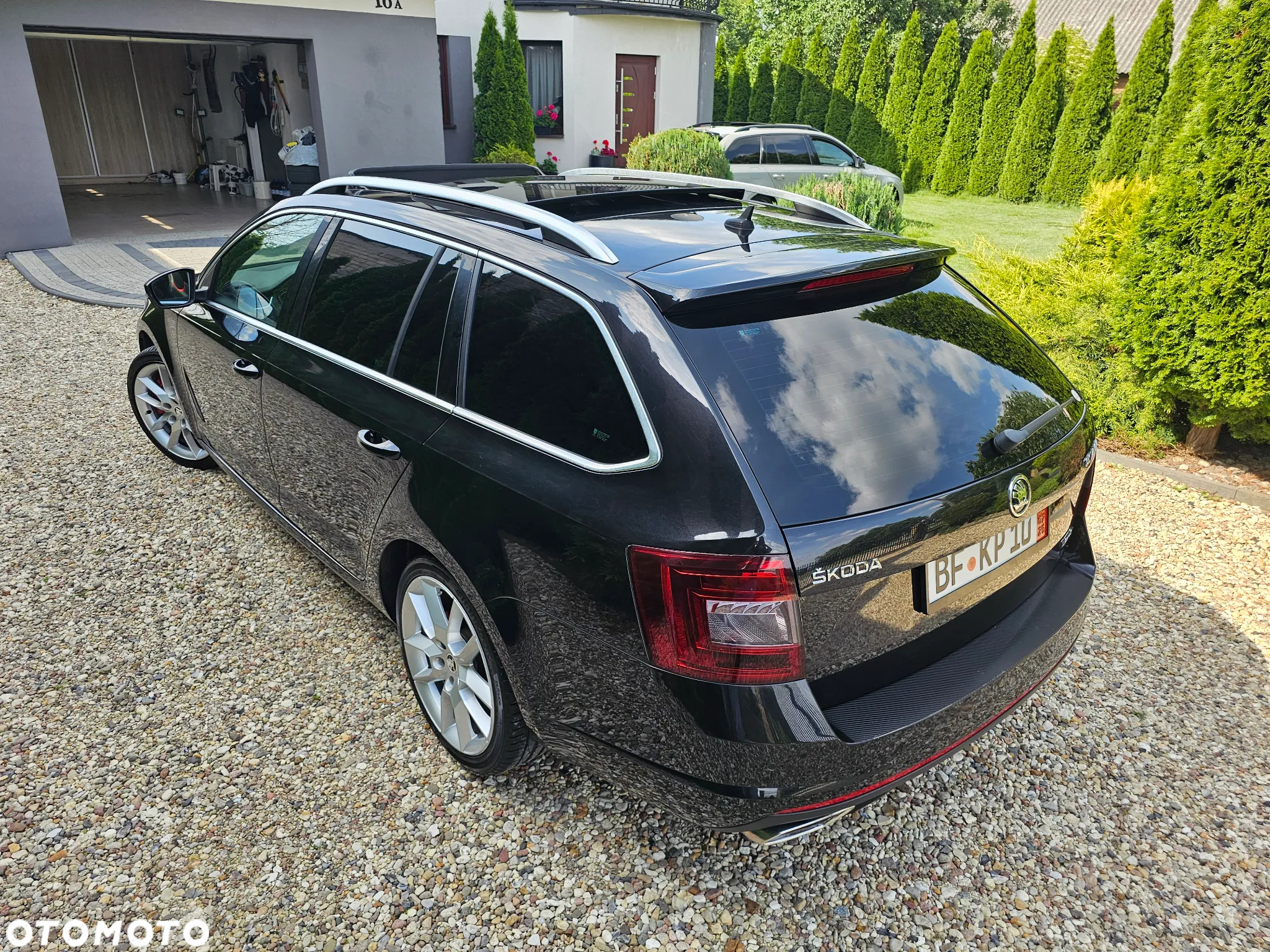Skoda Octavia Combi 2.0 TDI DSG RS - 16