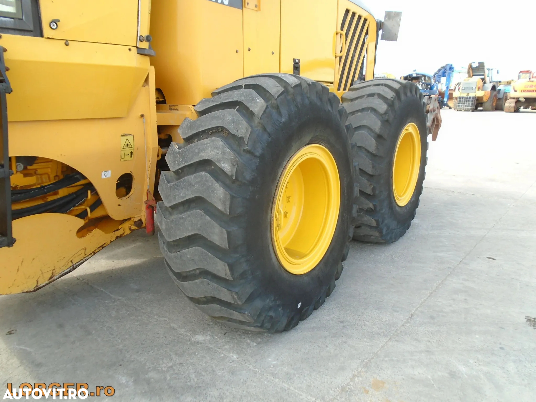 Volvo G990 - 8