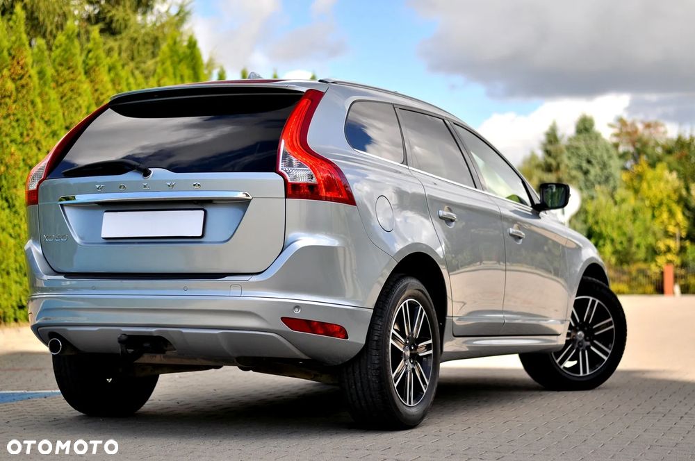 Volvo XC 60 D4 Geartronic Summum - 16
