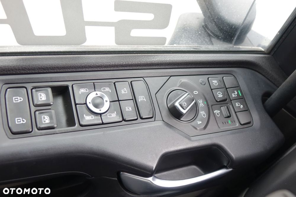 Scania S450 / EURO 6 / MEGA / LOW DECK / AUTOMAT / RETARDER / KLIMATYZACJA POSTOJOWA / LODÓWKA  /  2 ZBIORNIKI 700L / PO KONTRAKCIE - 31