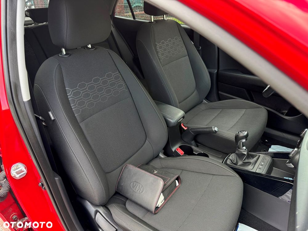Kia Rio 1.0 T-GDI 100 Dream-Team Edition - 23