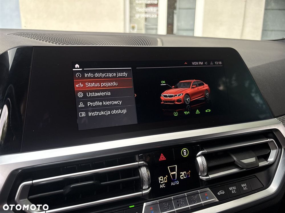 BMW Seria 3 318i - 15