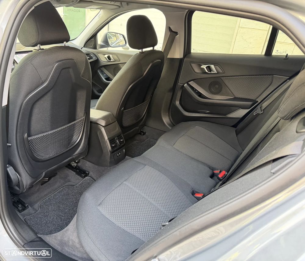 BMW 118 i Line Sport Auto - 24