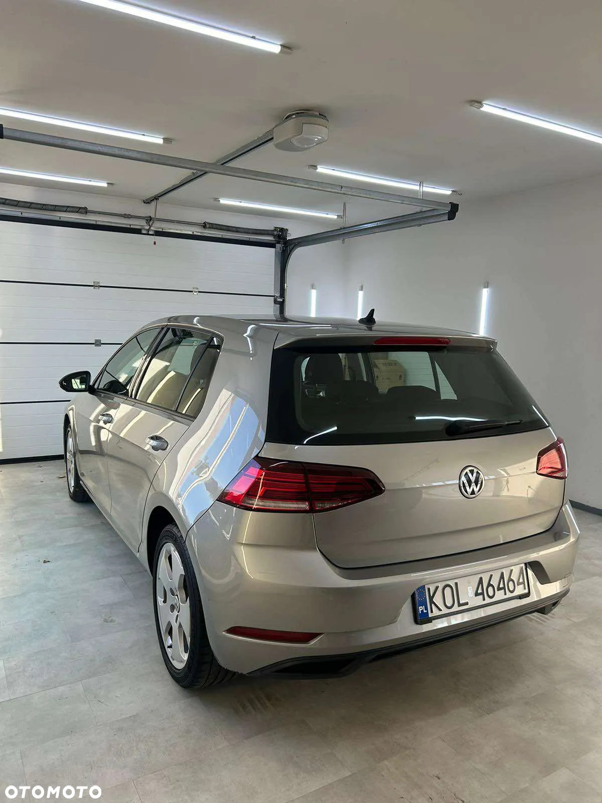 Volkswagen Golf VII 1.6 TDI BMT Comfortline - 3