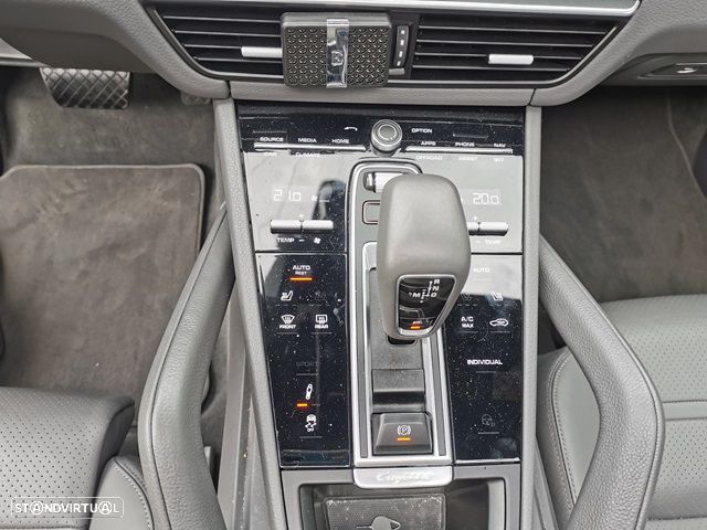 Porsche Cayenne E-Hybrid Platinum Edition - 12