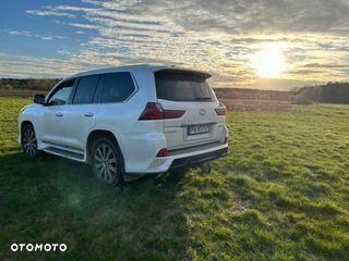 Lexus LX 570 Omotenashi