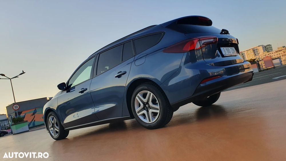 Ford Focus 1.0 EcoBoost Active Business - 27
