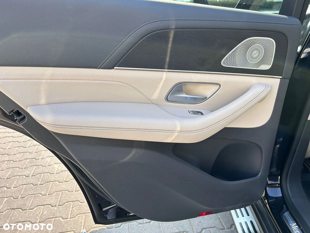 Mercedes-Benz GLE - 22