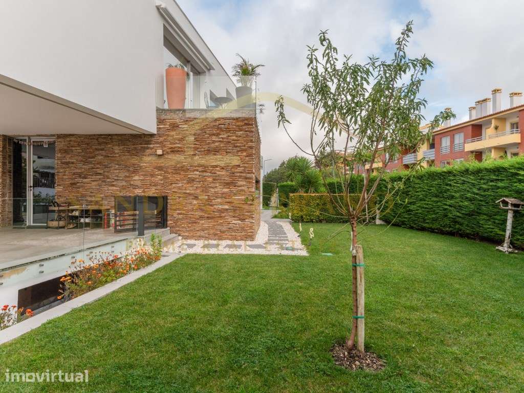 Moradia de arquitetura contemporânea com 5 Suítes - Grande imagem: 3/60