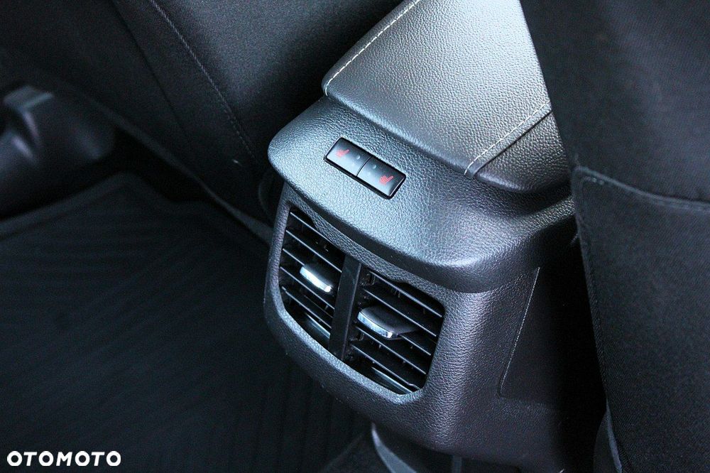 Ford Mondeo SW 2.0 Hybrid Trend - 17
