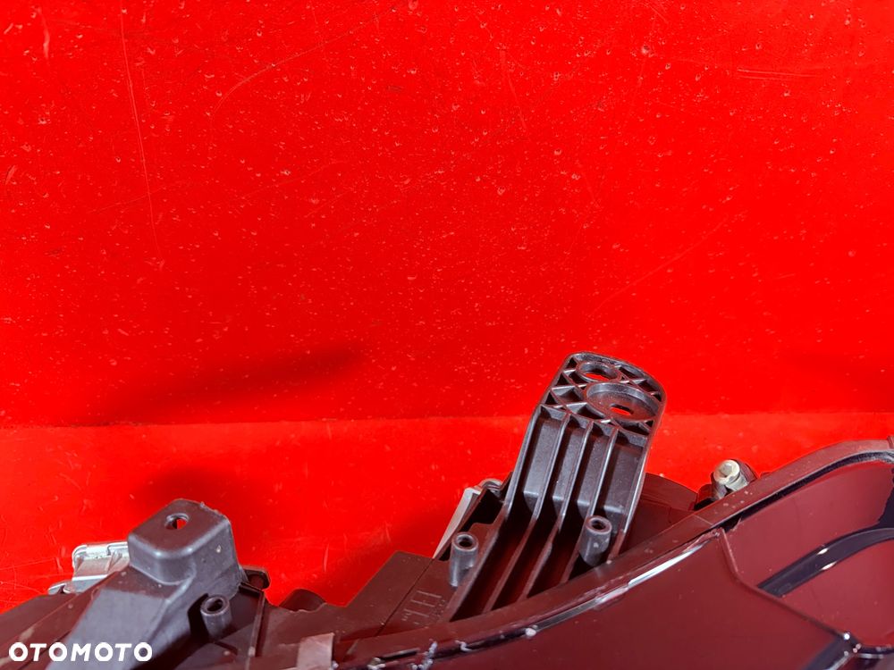 LAMPA LEWA ALFA ROMEO GIULIA LED BI XENON SKRĘTNA 35W USA - 4