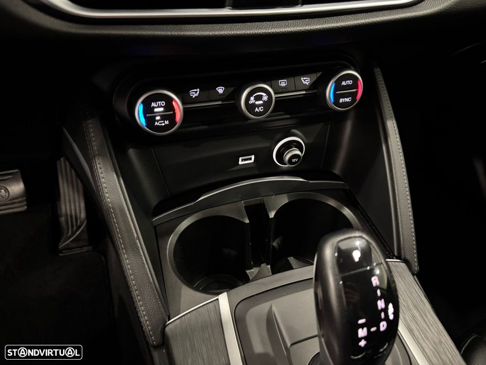 Alfa Romeo Stelvio 2.2 D Super AT8 - 44