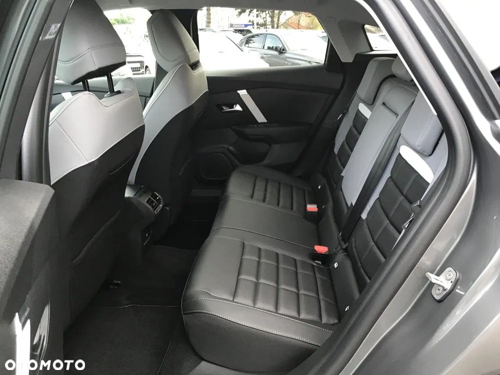 Citroën C4 1.2 mHEV Max eDCT6 - 7