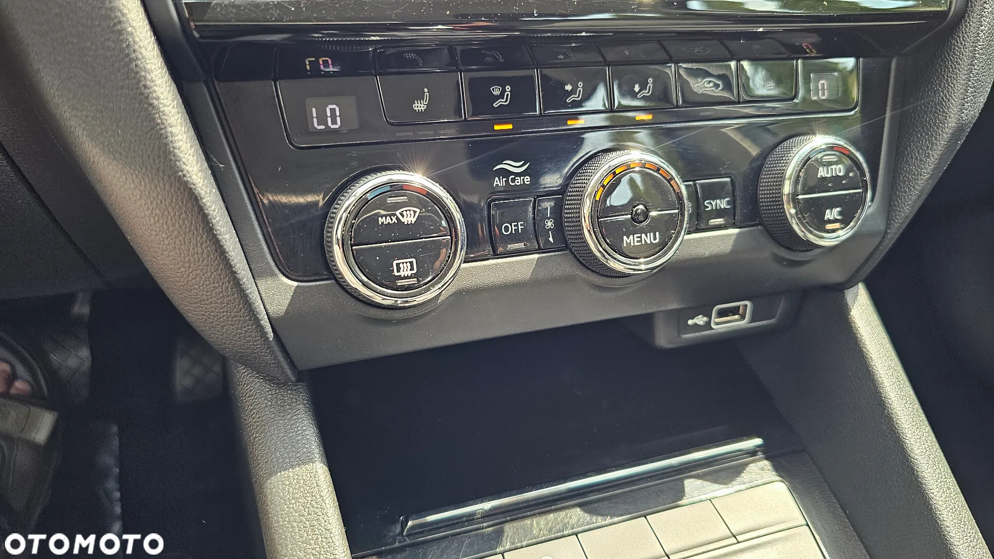 Skoda Octavia 1.6 TDI Ambition DSG - 30