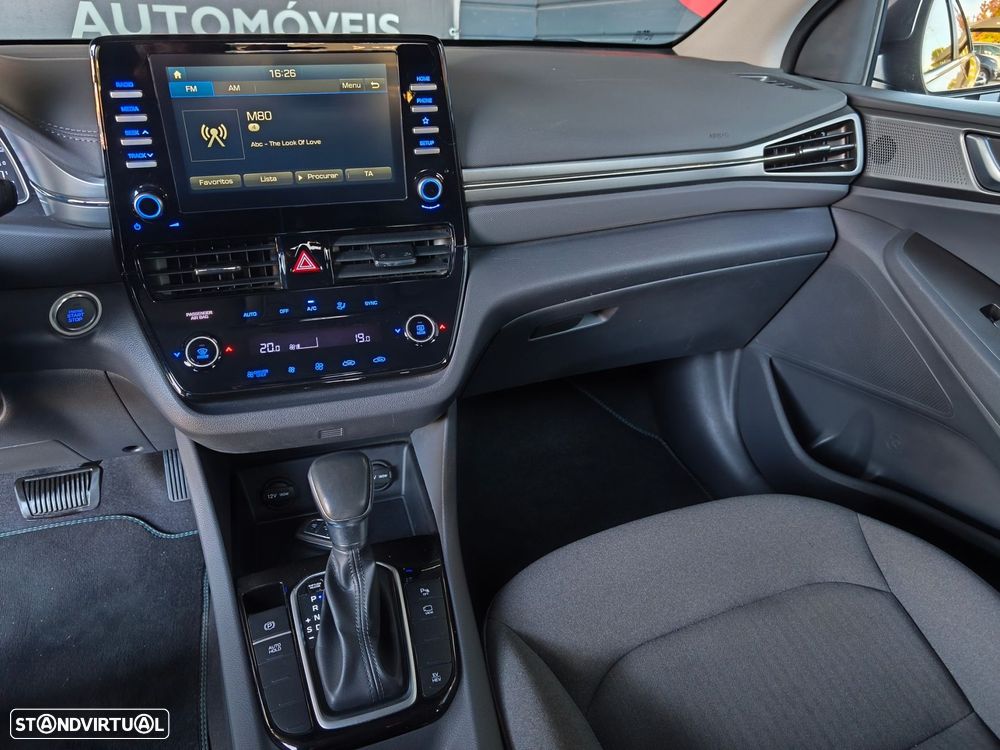 Hyundai Ioniq - 22