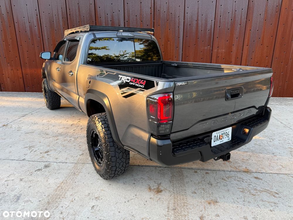 Toyota Tacoma - 7