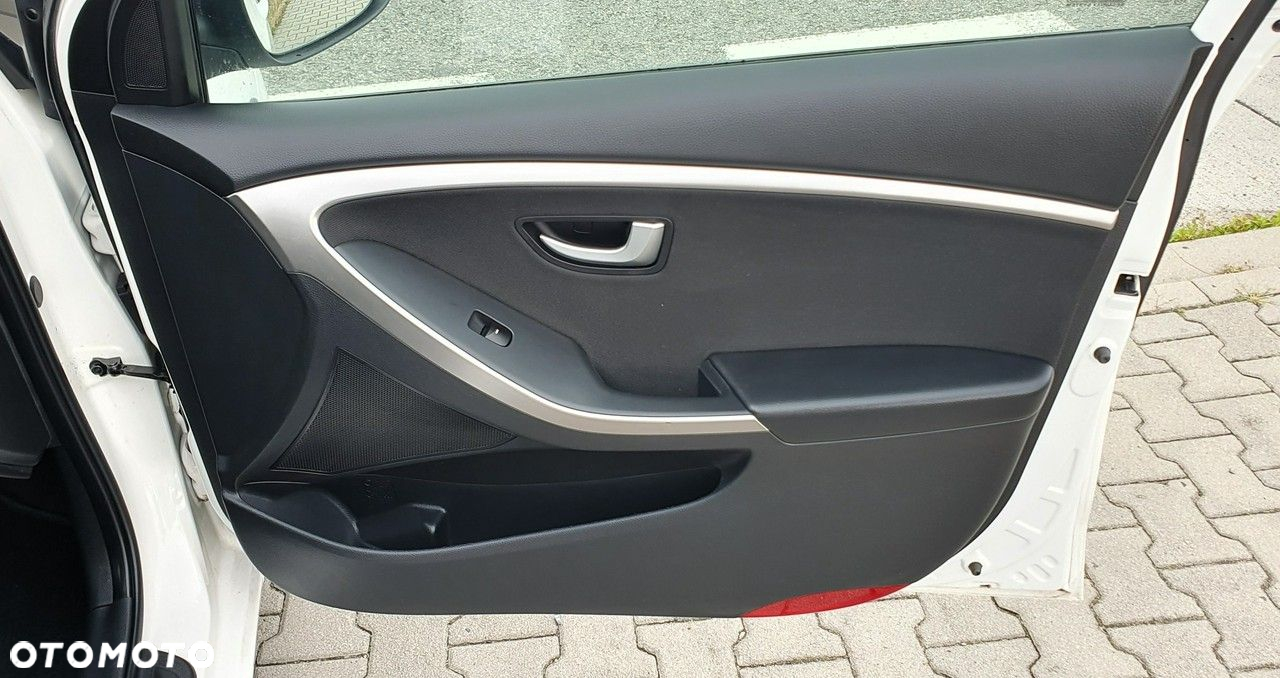 Hyundai i30 - 12