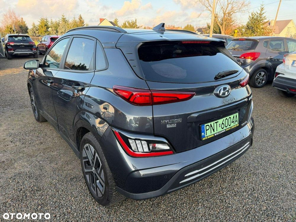 Hyundai Kona 39kWh Executive - 12