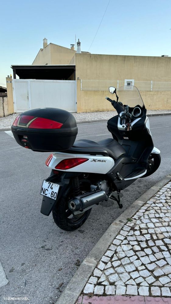 Yamaha X-Max - 3