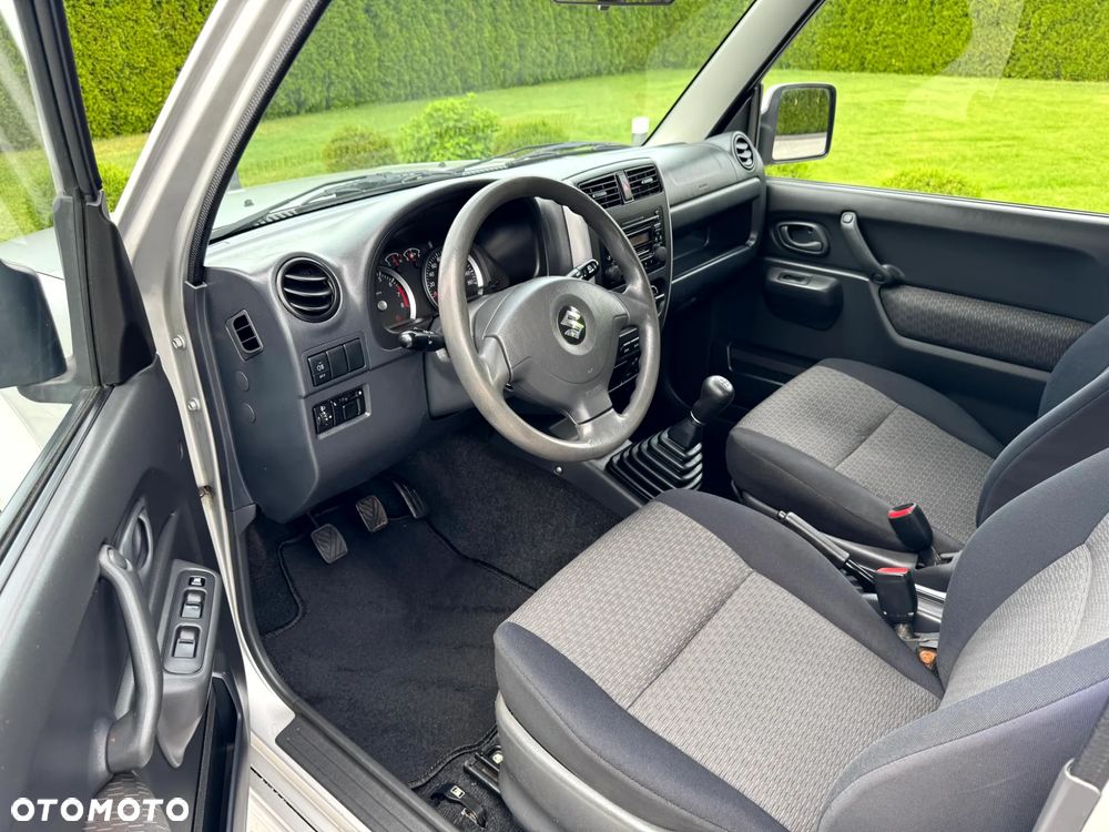 Suzuki Jimny - 10