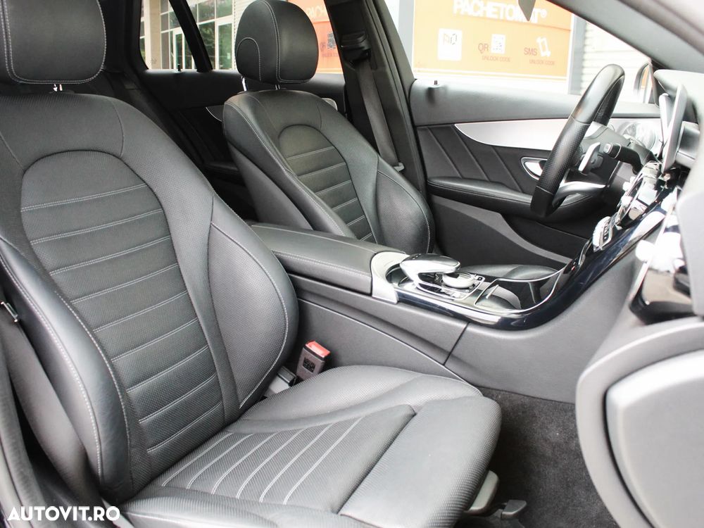 Mercedes-Benz C 220 d 4Matic T 9G-TRONIC AMG Line - 12
