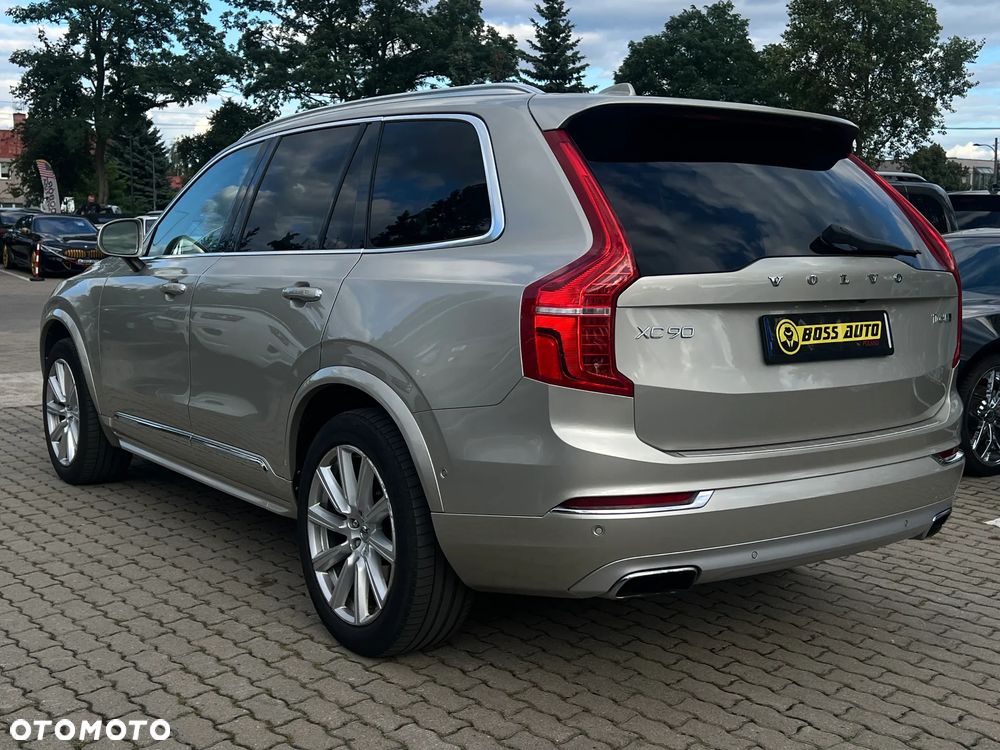 Volvo XC 90 - 7