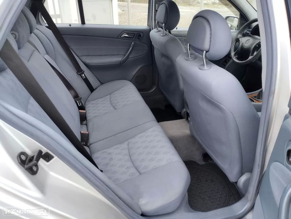 Mercedes-Benz C 220 CDi Avantgarde - 15