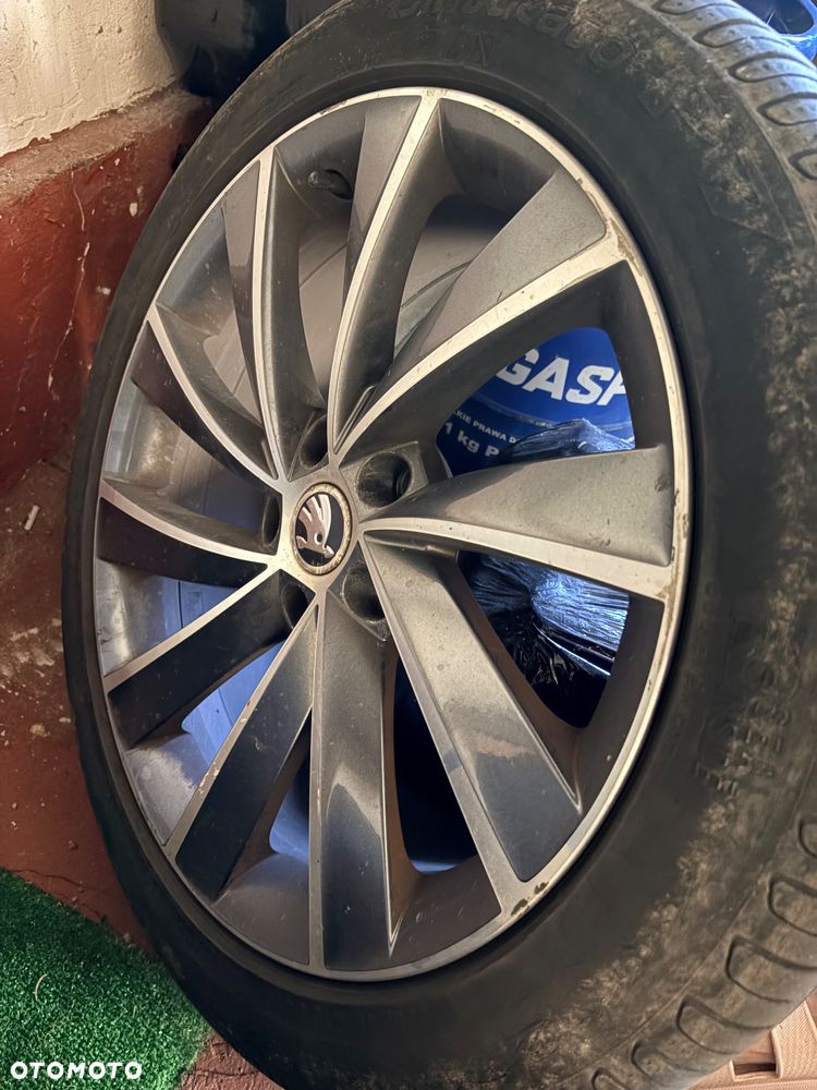 Skoda Superb 2.0 TDI 4x4 L&K DSG - 9