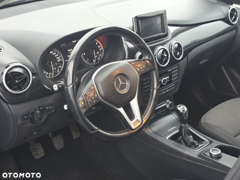Mercedes-Benz Klasa B 180 d BlueEFFICIENCY Edition Style - 11