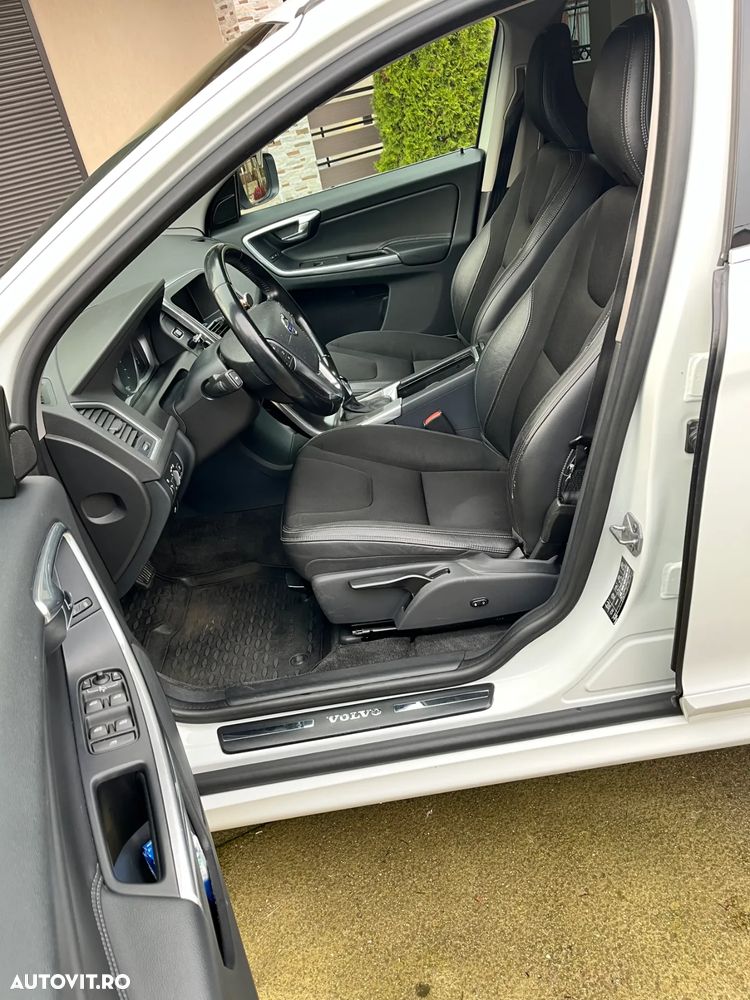 Volvo XC 60 D4AWD Momentum - 6