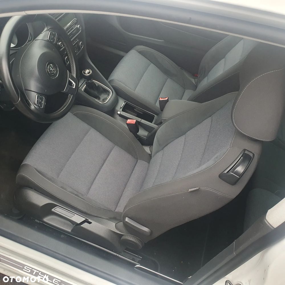 Volkswagen Golf - 16