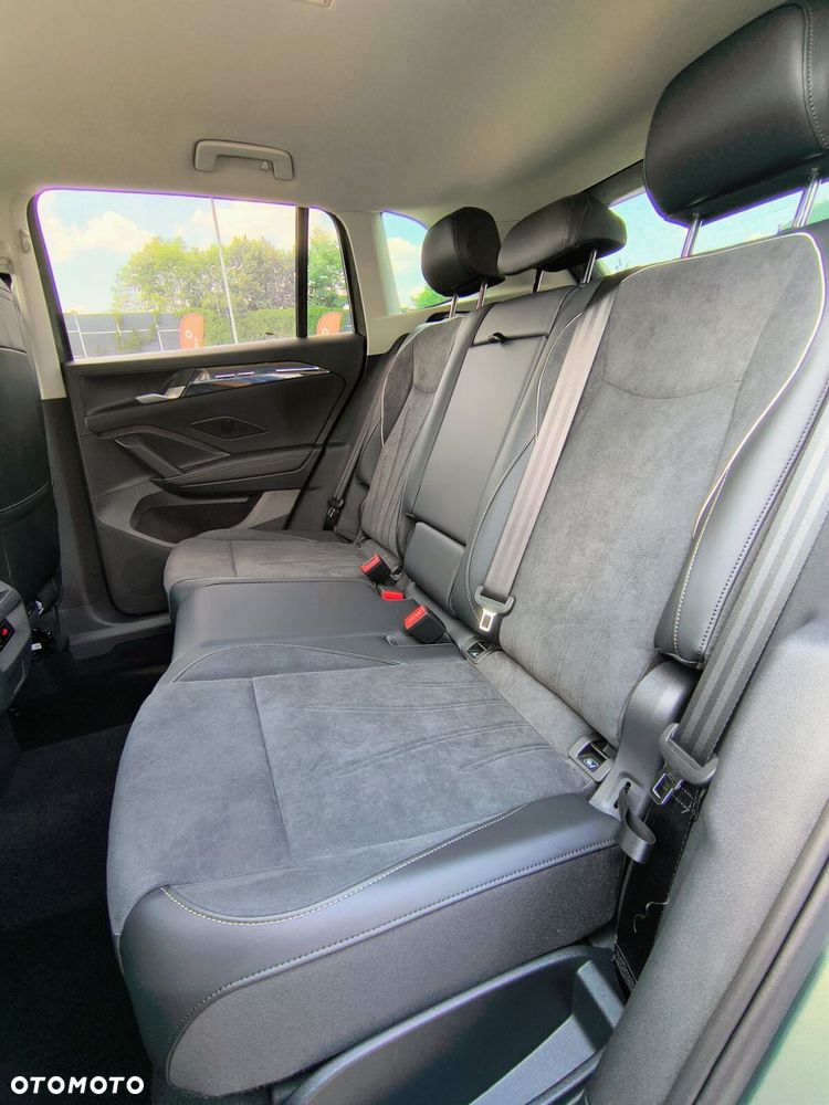 Volkswagen Tiguan 1.5 eTSI Elegance DSG - 28