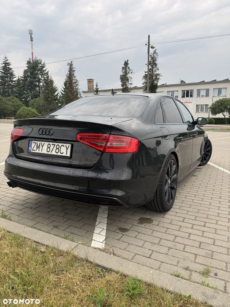 Audi A4 Limousine - 4